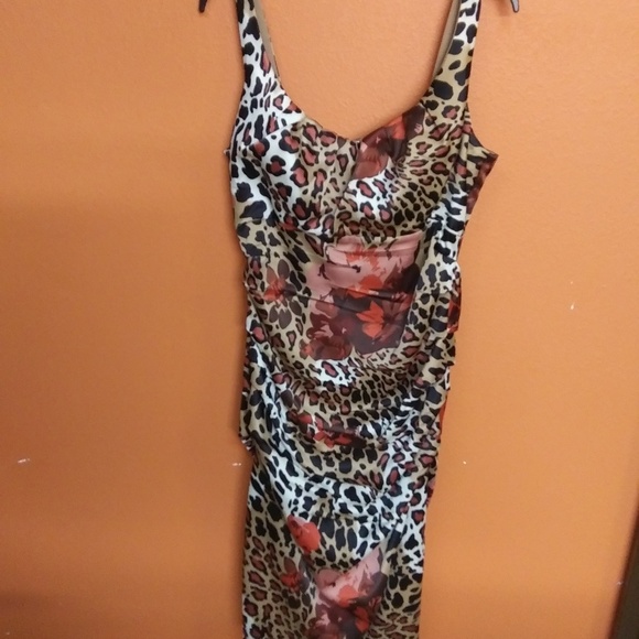 Clothes - Picture 3 of 3